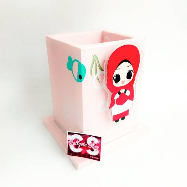 

Kotak pensil karakter