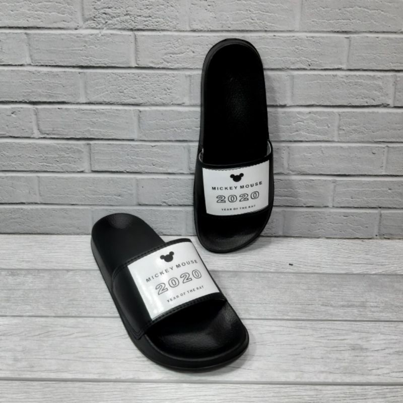 DISNEY MICKEY MOUSE  Fasion Wanita Sendal Slide Elastis Dan Nyaman Digunakan