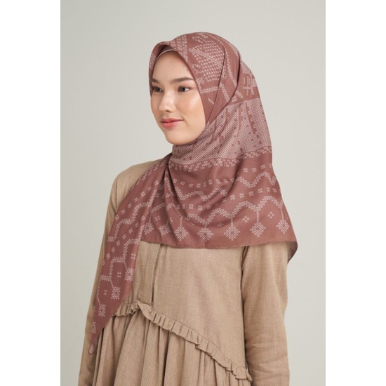 NEW Ria Miranda Dongson Scarf Toffee