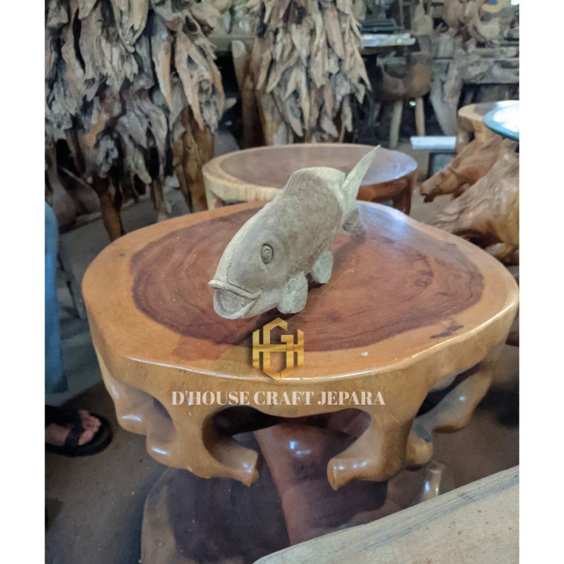 Hiasan Dinding Patung Ikan Kayu Trembesi Panjang 40 cm