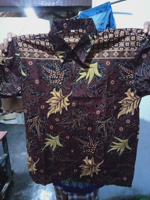 Aneka Kemeja Batik Berbagai Motif Dan Warna Terhizt