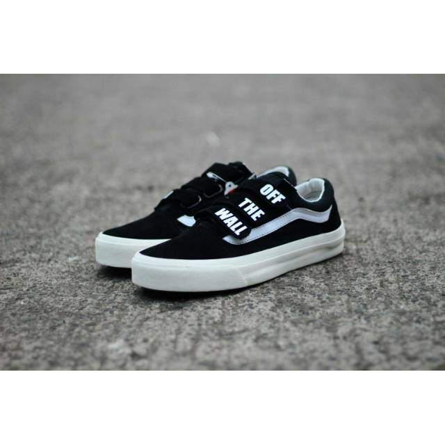 ORI SKECHERS GORUN 400 SPORT LACE UP MEN SEPATU PRIA ORIGINAL - HITAM, 44