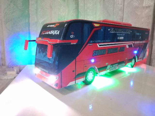 Miniatur bus RC remot control cas STJ Sudiro Tungga Jaya SZARABAJKA