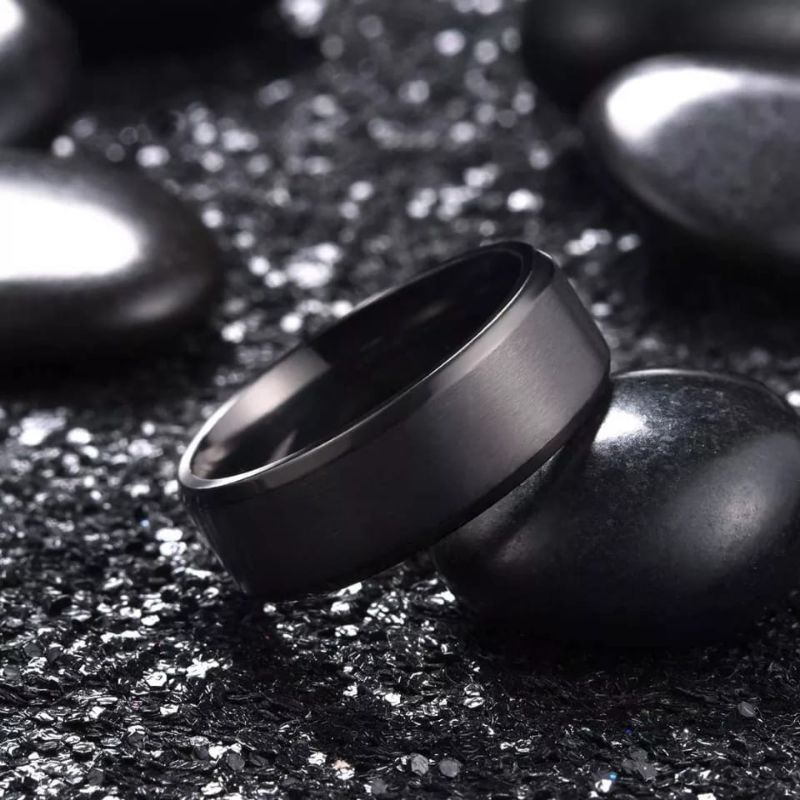 Cincin Polos Titanium Doff Hitam Emas dan Silver Pria dan Wanita