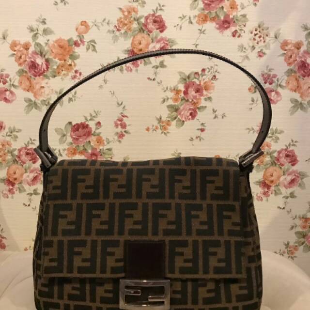 SOLD OUT...Preloved tas FENDI Authentic