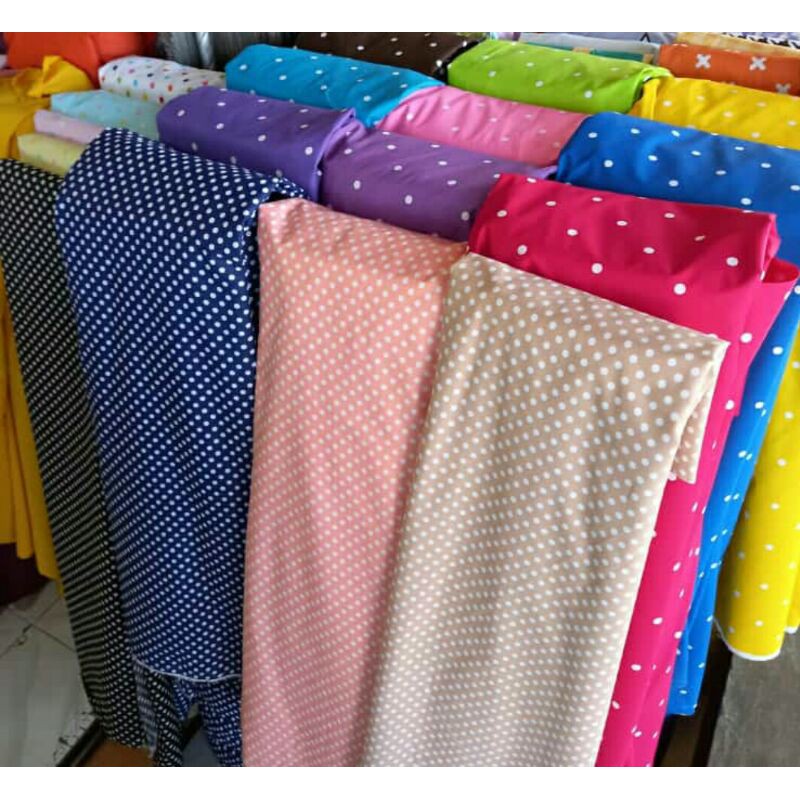  Kain  sprei motif  minimalis  dan polkadot Shopee Indonesia