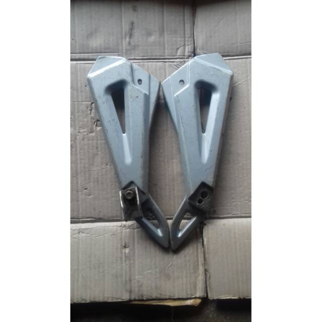 Foot step dudukan belakang suzuki thunder 125