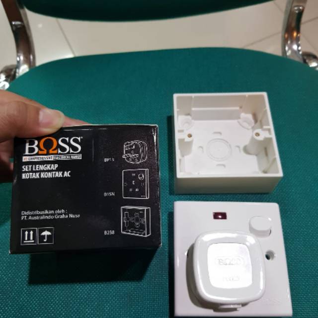 BOSS Set Lengkap Kotak Kontak AC