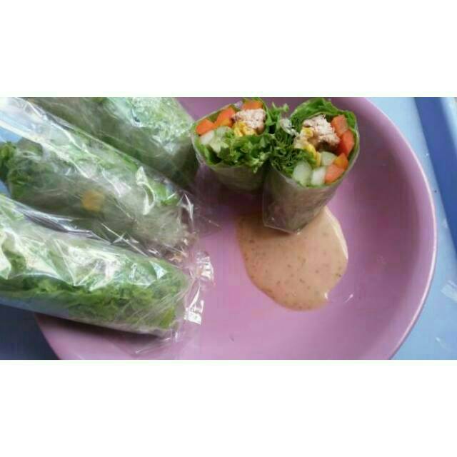 

Roll salad