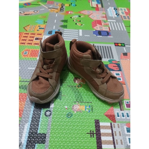 preloved oshkosh trenton
