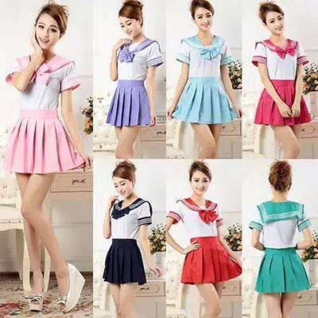 Seifuku atau seragam sekolah jepang