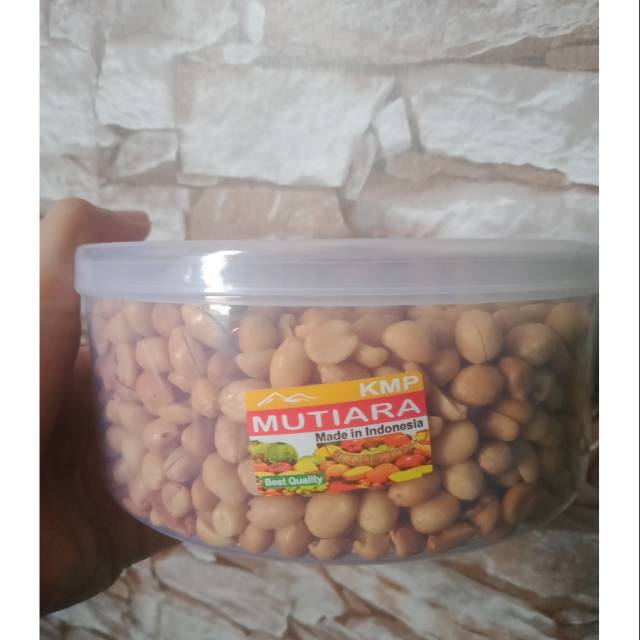 

Kacang lebaran / kacang lebaran toples / kacang goreng lebaran / kacang lebaran premium