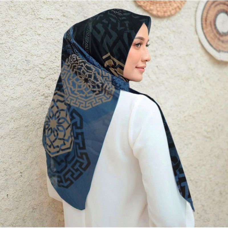 PROMO TERBARU  Hijab Segiempat Motif Diana Biru / hijab segi empat / Kerudung Deenay / hijab voal mo