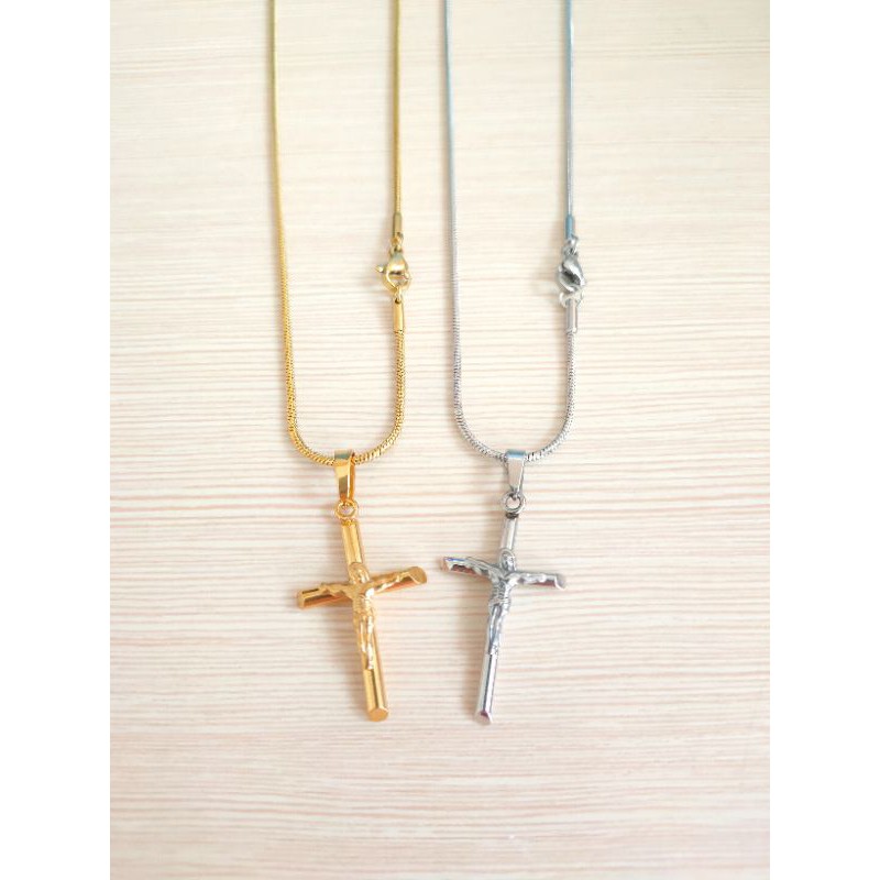 Kalung Salib Yesus Titanium Import Pria dan Wanita2