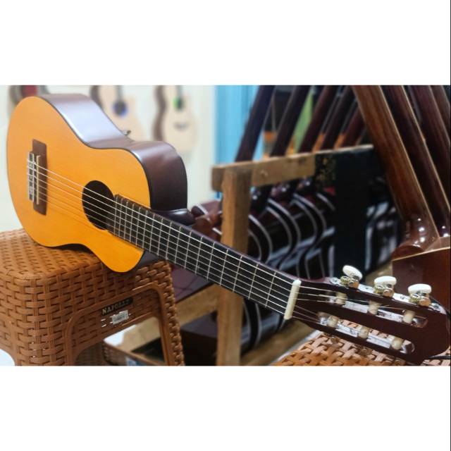 Gitar lele atau gitar mini