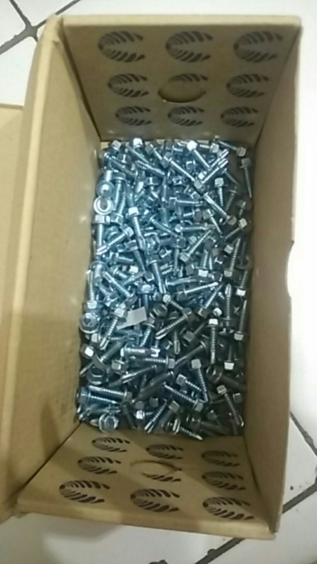 Skrup Roofing Putih Baja Ringan 10x19 Moon Lion Steel