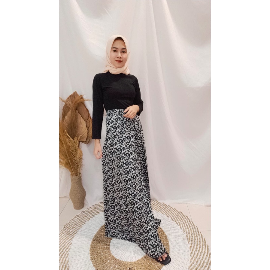 FC - ROK DAILY LILY HYGET PREMIUM/ FASHION WANITA