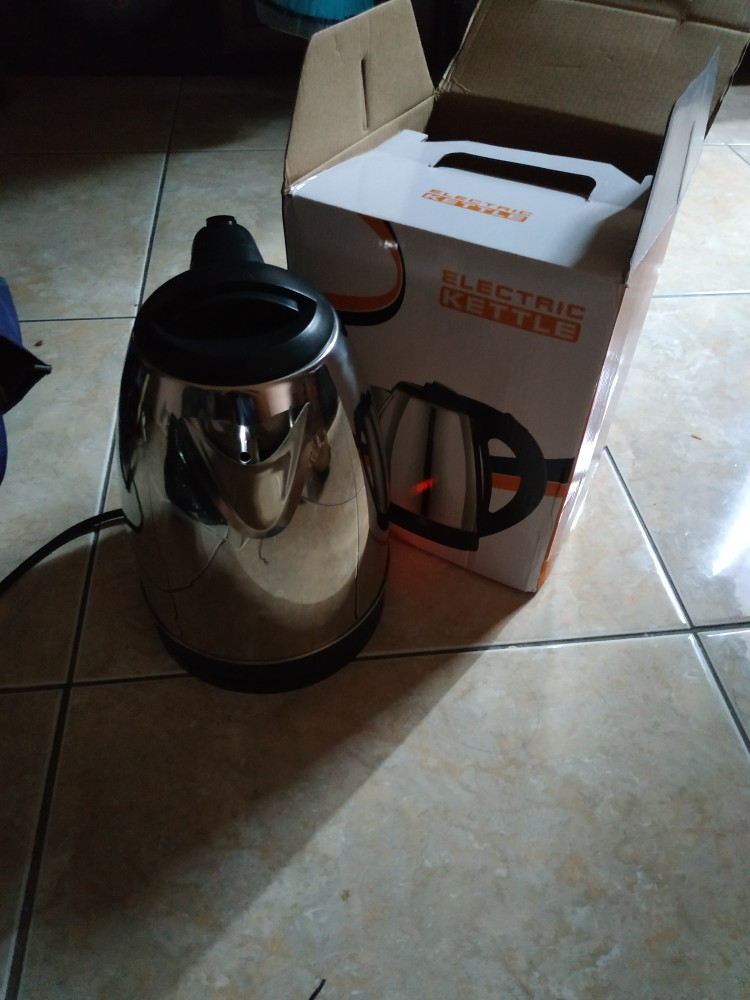 Electric Kettle Teko Pemanas Air Kapasitas 1.5l / 0.8l / Kettle Lipat Portable 0.6l