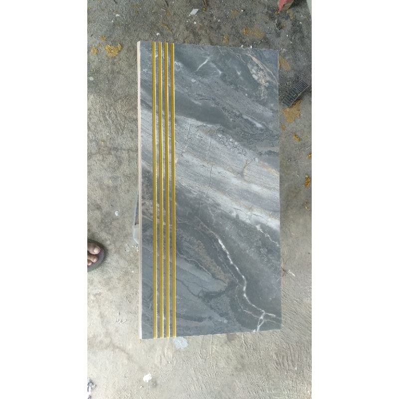 Stepnosing Granit Tangga Imperio Grey 30x60