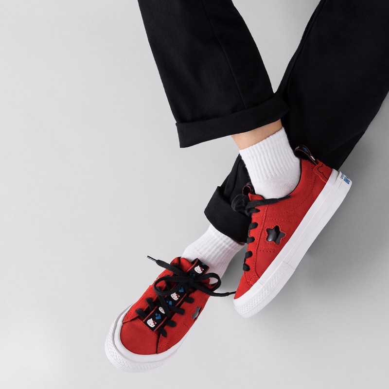 Converse One Star x Hello Kitty - ORIGINAL 100%