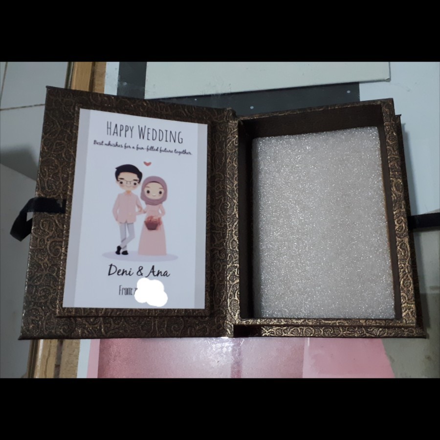 

Box hampers 7x10x3 kotak hampers untuk logam mulia (certy) special edition