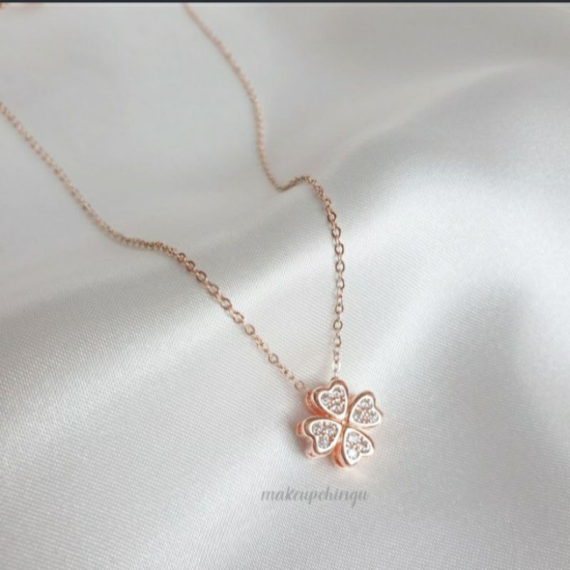 kalung titanium wanita masa kini paling bagus