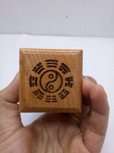 Stempel Dewa Locia Naca Ukir Kayu