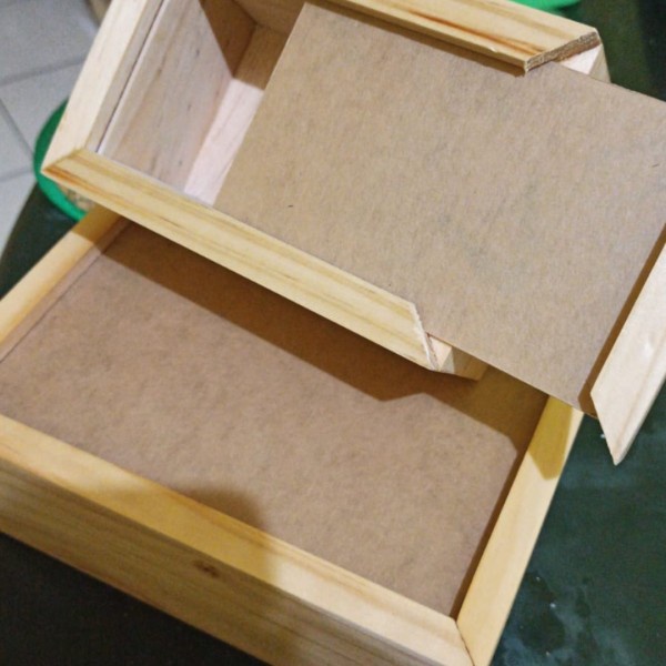 Wooden sliding acrylic box 10*15cm