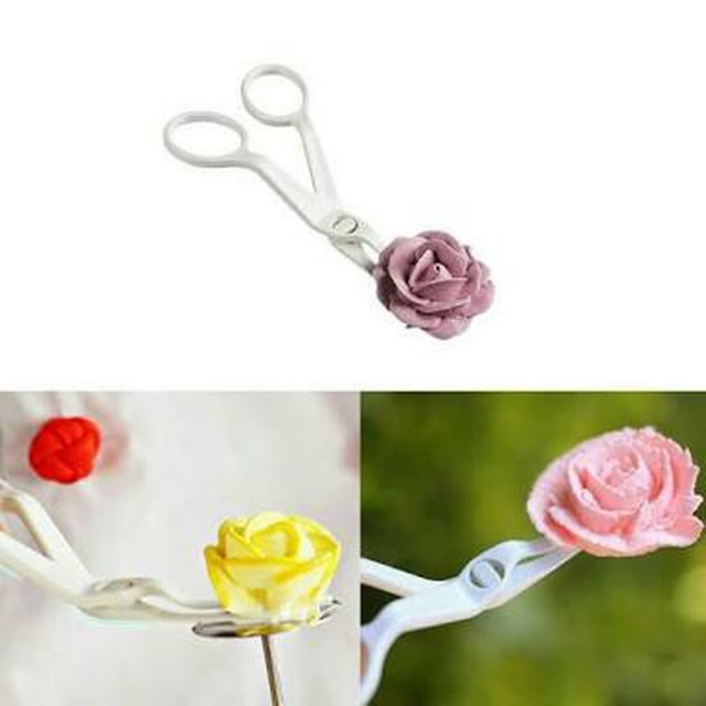 Gunting Plastik Mawar Butter Cream 1 Pcs