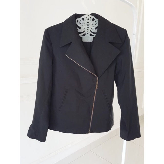 JAKET HITAM ZIPPER / JAKET MOTOR ( LAPISAN FURING ) . Jaket motor