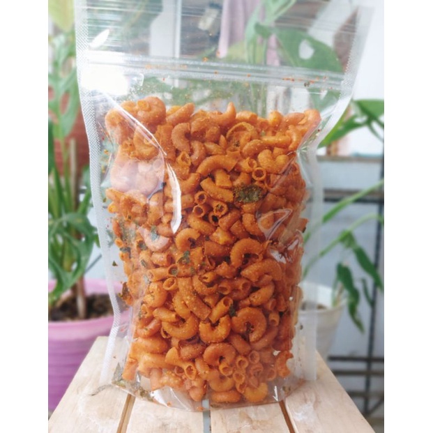 

MAKARONI BANTET KRIUK PEDAS 250 GR