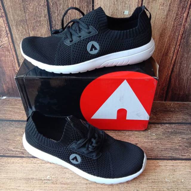 SEPATU SNEAKERS PRIA (Airwalk) HITAM - KELTON | SEPATU OLAHRAGA OUTDOOR | SEPATU RUNNING ORI