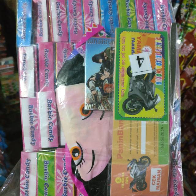 

Kotak kado berhadiah kejutan