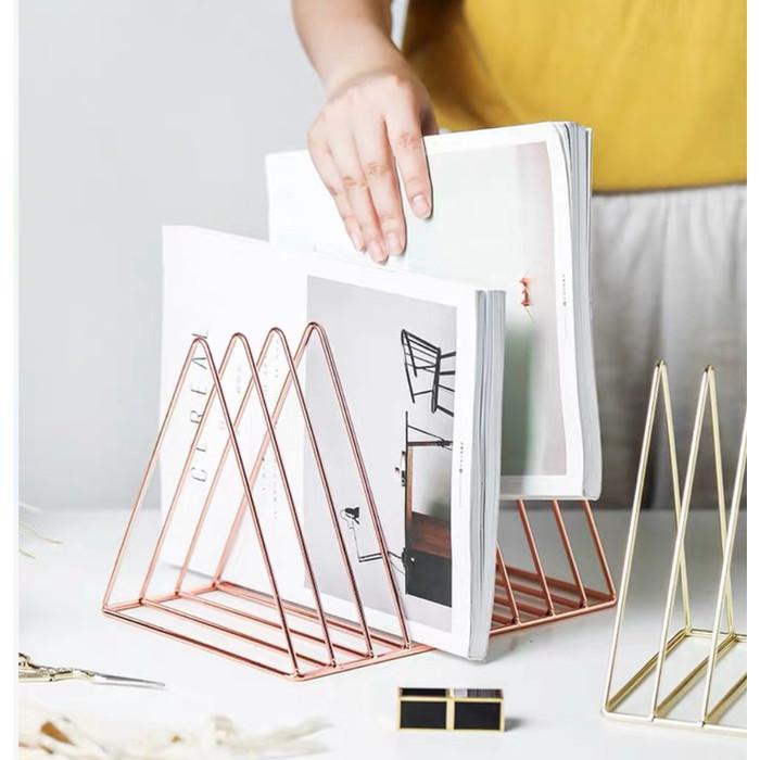 

PROMO! Book Stand Desktop Simple Wrought Iron Bookshelf Office Desk - gold |Kalkulator