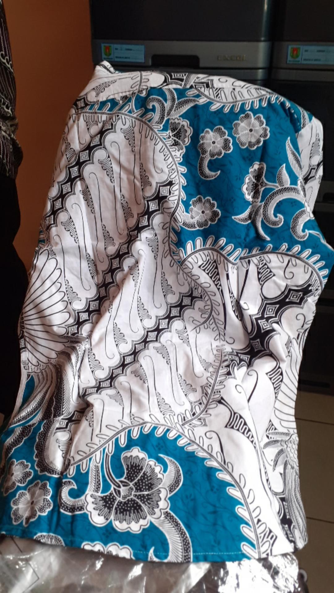 M231 Kemeja Pria Batik Panjang Biru 1574a