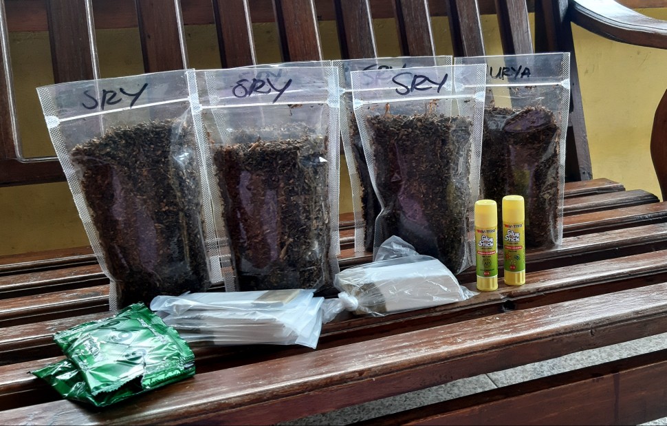 Lem Stick Untuk Tingwe