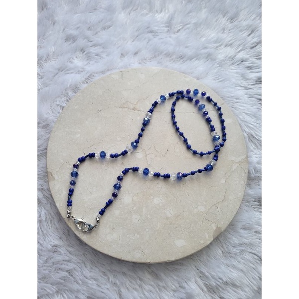kalung masker biru elektrik