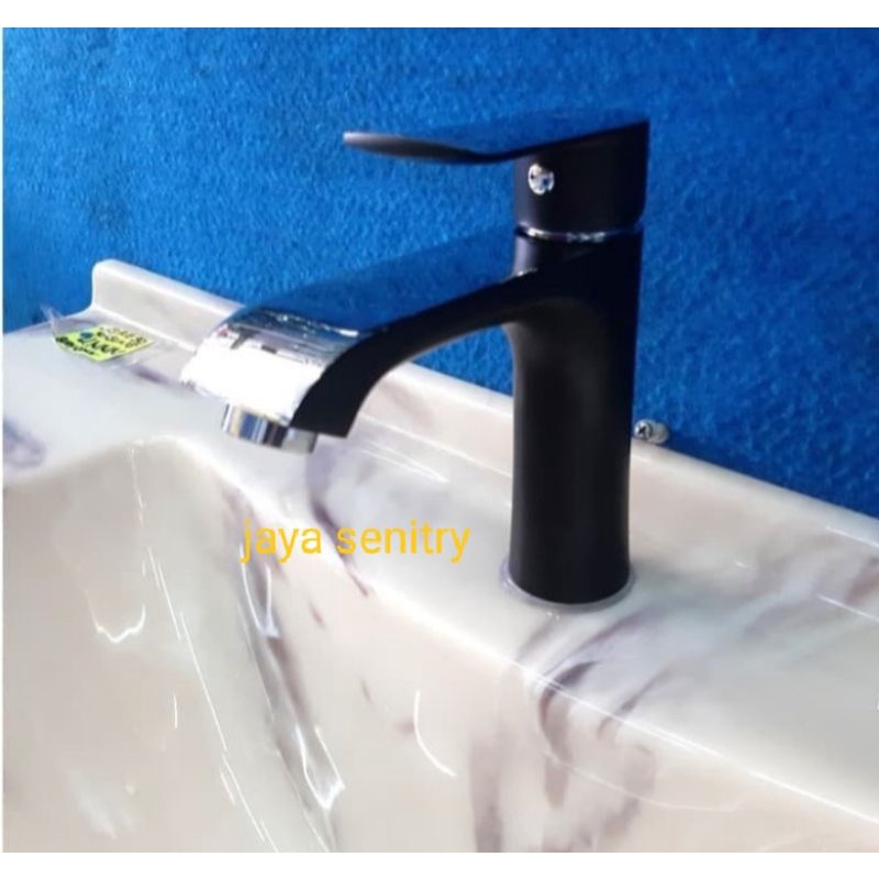 Kran wastafel hitam Kuningan / kran wastafel warna hitam
