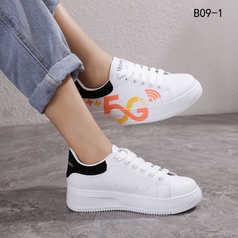 Kelsey Sepatu Sneakers Wanita  B09-1