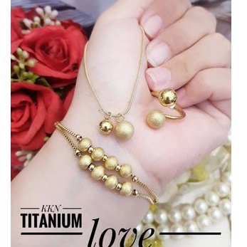 Titanium set perhiasan u566