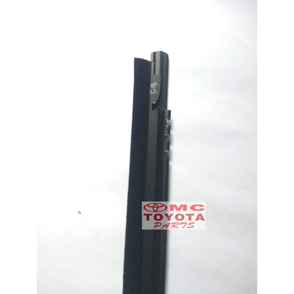Pelipit Pintu / Karet Kaca Luar Belakang Kiri Etios 68230-0D110