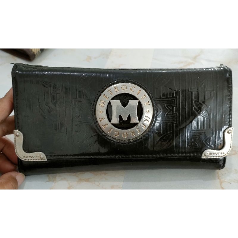 Dompet Metrocity