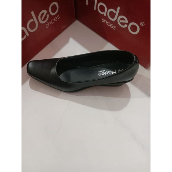 sepatu kerja wanita LSF300-1 merk fladeo