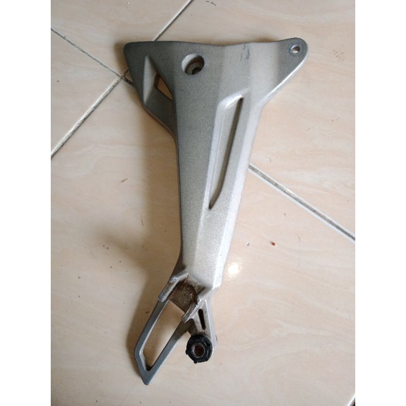 Postep step footstep bostep dudukan pijakan kaki kanan Supra x 125 old ori