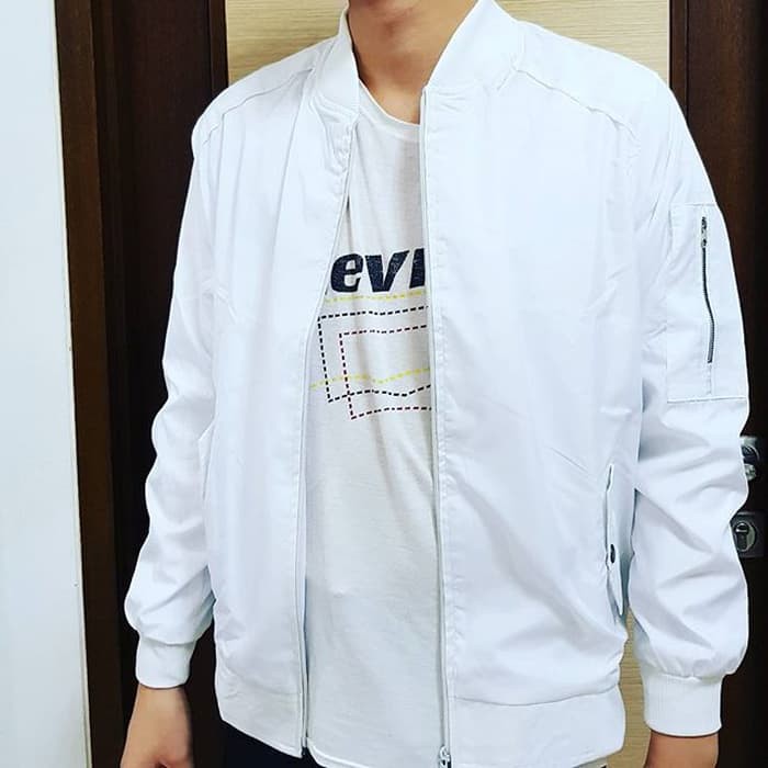fashion bandung cewek cowok distro terbaru JAKET BOMBER PUTIH T4A1