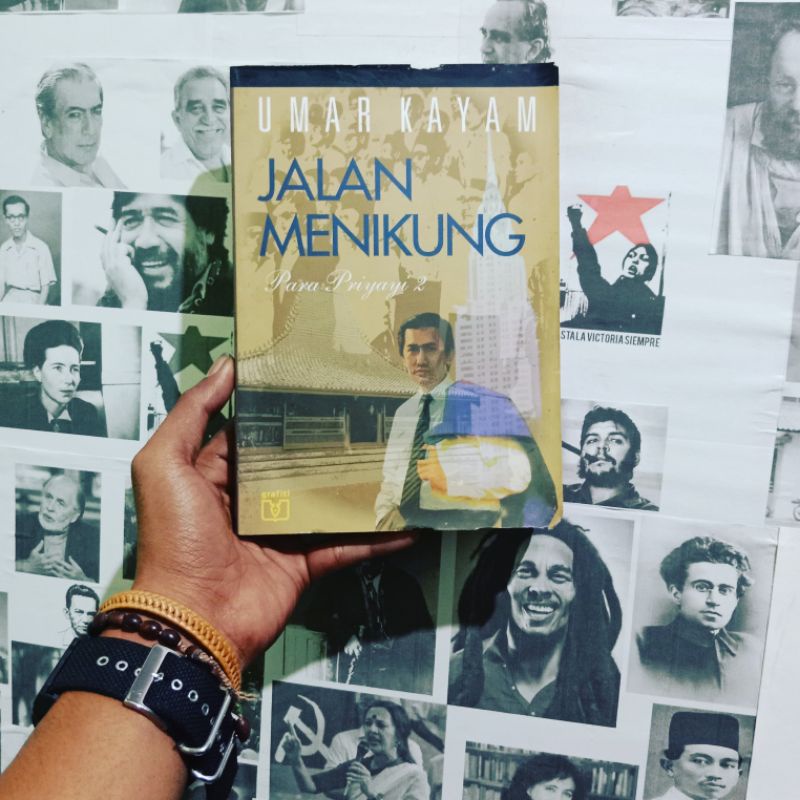 Titipan Umar Kayam Sri Sumarah | Madhep Ngalor Sugih, Madhep Ngidul Sugih | Satrio Piningit Ing Kamp