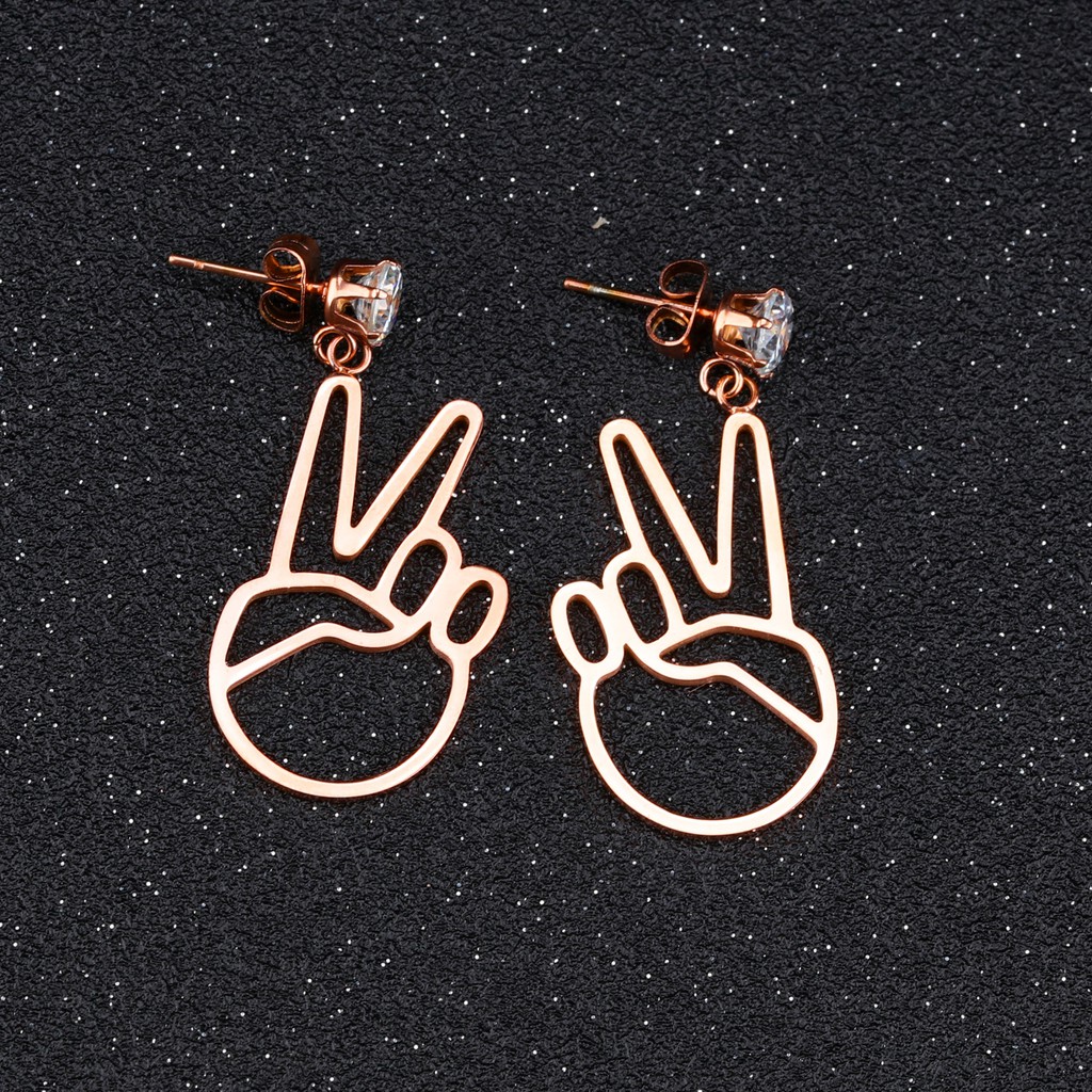 Anting Titanium Rose Gold Asli Wanita Fashion Anti Karat Murah AA031 motif jari lucu cute keren