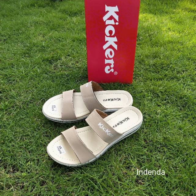 terlaris         Sandal Kickers Wanita Cream 25