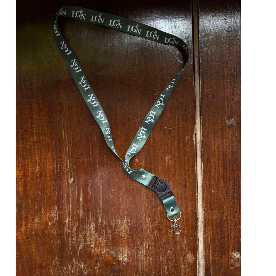 

Terlaris LANYARD LGN – HIJAU