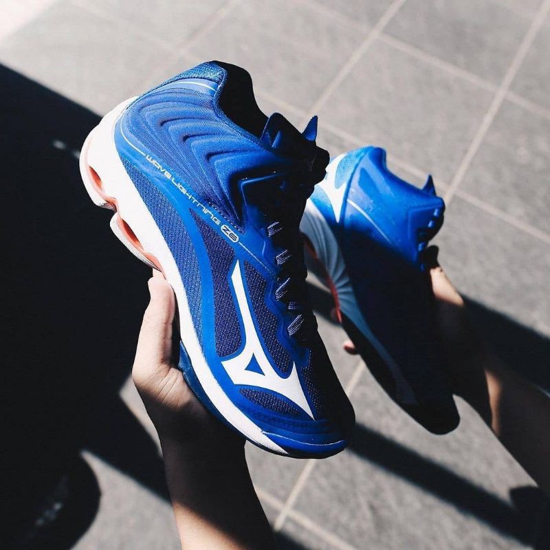 Sepatu Volly Volley Mizuno Wave Lightning Z6 Mid Original